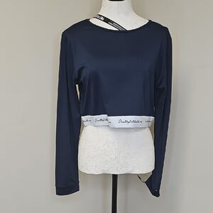 PrettyLittleThing Navy Long Sleeve Crop Top